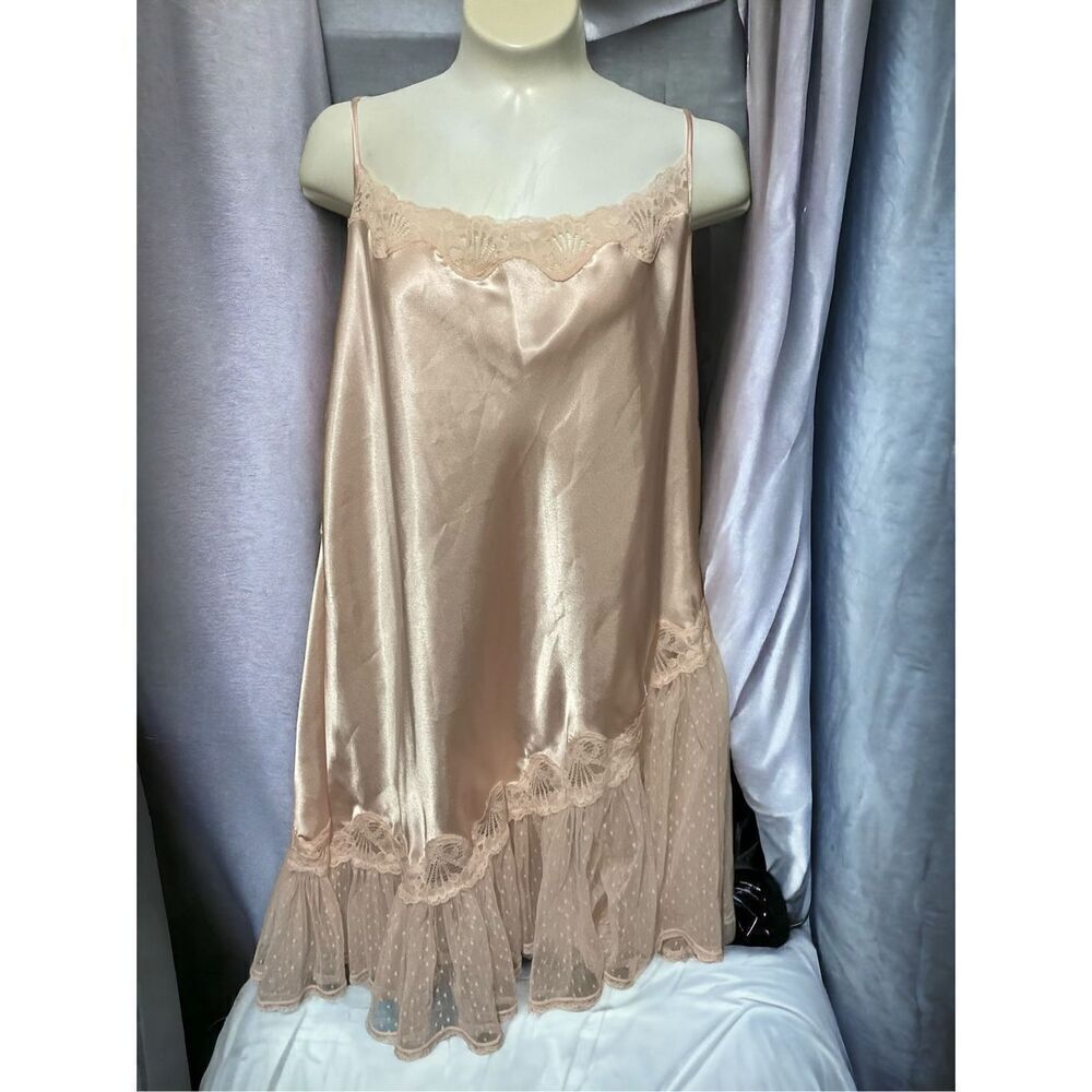 Vtg Keyloun Satin semi-sheer Mesh Lace Trim Chemise Slip Dress Peach Pink Size L